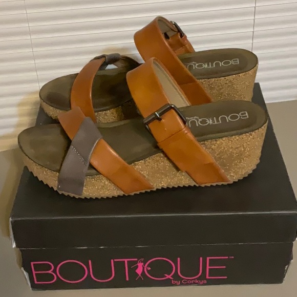 Boutique by Corkys “Pecos” wedge sandals. size 9 - Picture 3 of 7